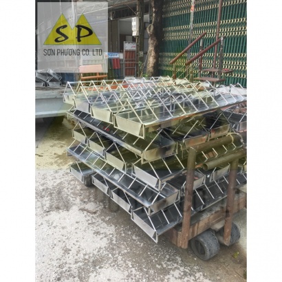 Máng dài tập ăn cho heo con